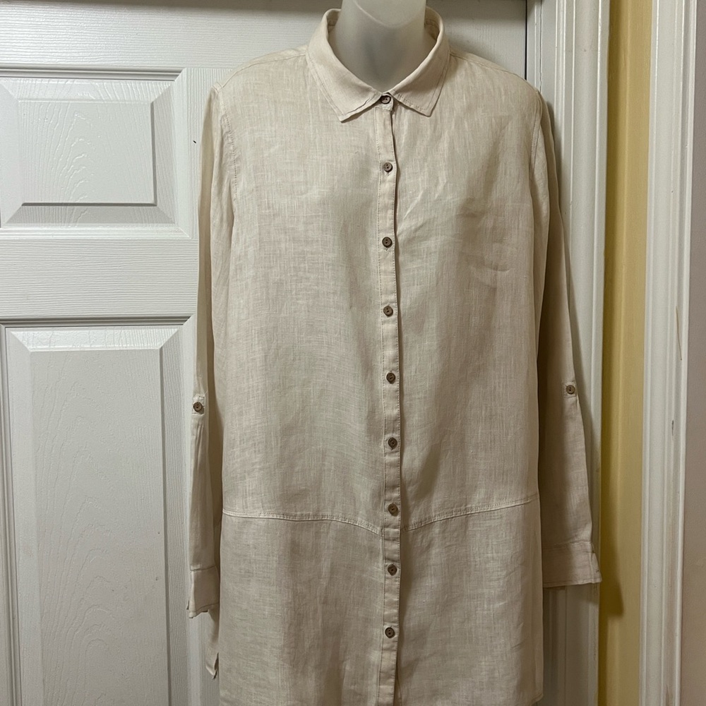 Tahari Linen Tan Oatmeal Button Down Shirt